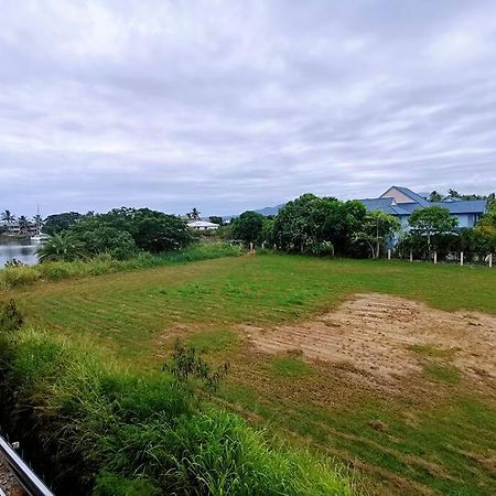 Master Bedroom In Shared Cozy River View Pool Apartment ナンディ エクステリア 写真