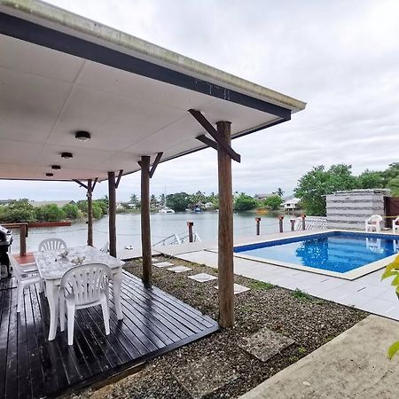 Master Bedroom In Shared Cozy River View Pool Apartment ナンディ エクステリア 写真